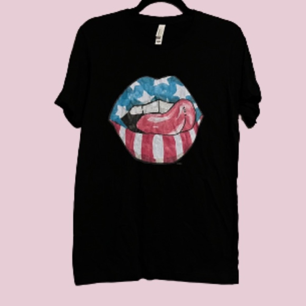 Bella Canvas American Lip Shirt |Size M